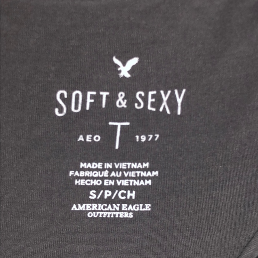 **SOLD ON M E R C A R I lace up shirt - Picture 3 of 3